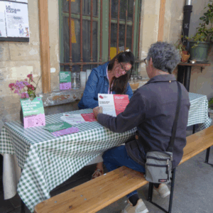 Comptoir d'accueil à la Flèche d'Or
